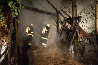 Brand nach Blitzschlag in landwirtschaftliches Anwesen blitzschlag-stmartin_206.jpg