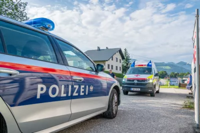Auffahrunfall in Steinfelden fordert eine verletzte Person DSC-9358.jpg