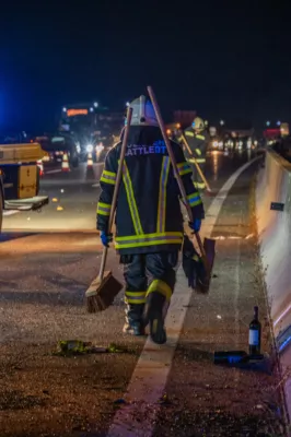 Schwerer Verkehrsunfall auf der Westautobahn fordert 8 verletzte Personen DSC-9664.jpg
