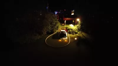 Fahrzeug landet im Schacherteich - Zwei Feuerwehren im Einsatz fkstore-79434.jpg