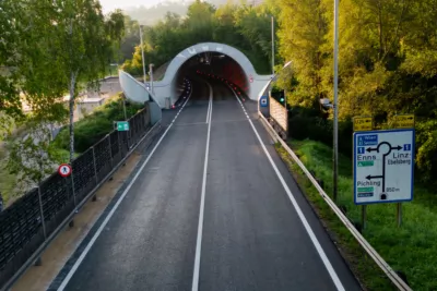 Erfolgreicher Abschluss der Sanierungsarbeiten am Mona-Lisa-Tunnel in Linz FOKE-2023090202570004-010.jpg