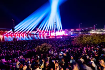 Klangwolke begeistert Massen: Über 100.000 Besucher erleben magisches Spektakel im Linzer Donaupark FOKE-2023090921104446-091-Verbessert-RR.jpg