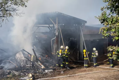 Höchste Alarmstufe bei Brand in Vorderweissenbach - 18 Feuerwehren im Einsatz FOKE-2023100613505477-008.jpg