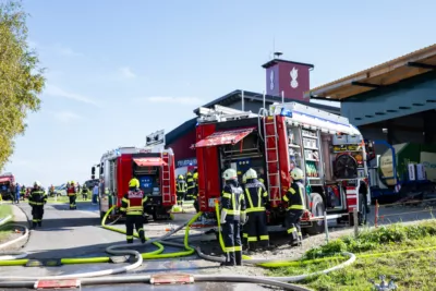 Höchste Alarmstufe bei Brand in Vorderweissenbach - 18 Feuerwehren im Einsatz FOKE-2023100614025494-025.jpg