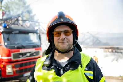 Höchste Alarmstufe bei Brand in Vorderweissenbach - 18 Feuerwehren im Einsatz FOKE-2023100614185511-042.jpg