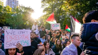 500 Teilnehmer bei Pro-Palästina-Demonstration im Linzer Volksgarten IMG-0617.jpg