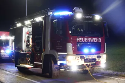 Pritschenwagen überschlägt sich in Lasberg - Zwei Personen verletzt fkstore-84634.jpg