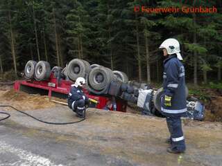 Schrecklicher Arbeitsunfall in Grünbach bei Freistadt einsatz16072012b009.jpg