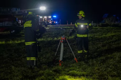 Windböe erfasst Zirkustierzelt - Feuerwehr Micheldorf im Einsatz DSC-7025.jpg