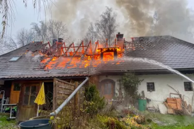 Wohnhausbrand – Zwölf Feuerwehren im Einsatz IMG-8150-2.jpg