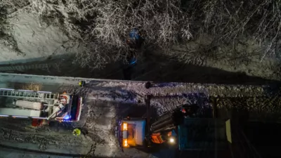 Schneepflugfahrer entdeckt schwer verunfallten PKW in St. Pankraz DJI-0987.jpg