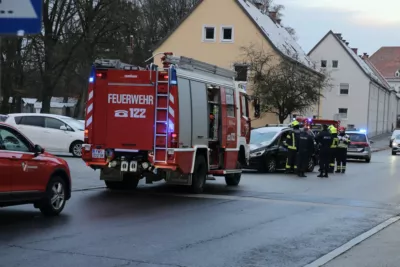 Verkehrsunfall im Münichholz - Zum Glück keine Person eingeklemmt foke-88133.jpg
