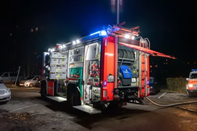 Brennende Weinachtsdeko sorgt für Feuerwehreinsatz DSC03768-Verbessert-RR.jpg