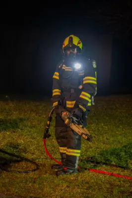 Feuerwehrmann entdeckt Fahrzeugbrand - Feuerwehr Schlierbach im Einsatz DSC-1411.jpg