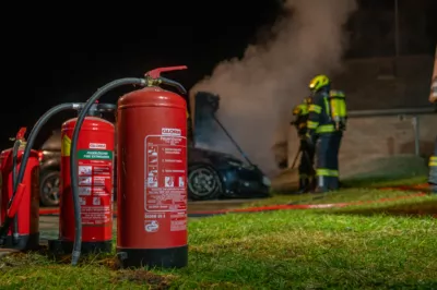 Feuerwehrmann entdeckt Fahrzeugbrand - Feuerwehr Schlierbach im Einsatz DSC-1421.jpg