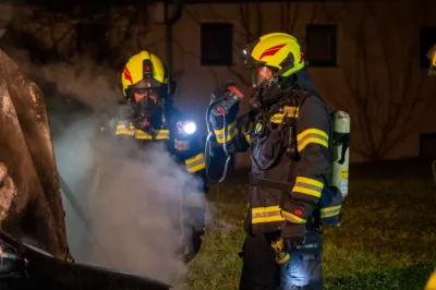 Feuerwehrmann entdeckt Fahrzeugbrand - Feuerwehr Schlierbach im Einsatz DSC-1437.jpg