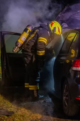 Feuerwehrmann entdeckt Fahrzeugbrand - Feuerwehr Schlierbach im Einsatz DSC-1443.jpg