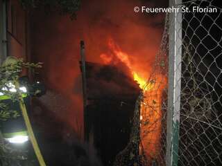 Brand einer Schrebergartenhütte neben dem Bauhof img_0709.jpg