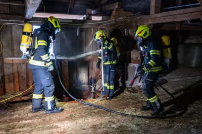 Entstehungsbrand in Ottnang am Hausruck fordert Einsatz von vier Feuerwehren. DSC-9384.jpg