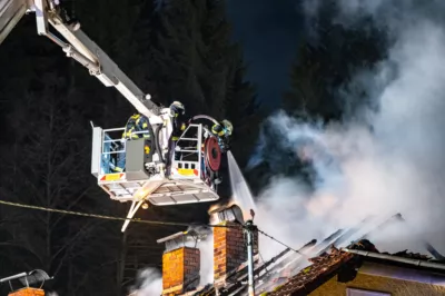 Dachstuhlbrand im Bezirk Freistadt fordert Großeinsatz BRANDSTAETTER-20240125-44.jpg