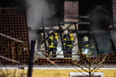Dachstuhlbrand im Bezirk Freistadt fordert Großeinsatz BRANDSTAETTER-20240125-96.jpg