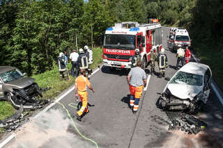 Schwerer Verkehrsunfall mit drei Autos im Haselgraben - Mehrere Verletzte verkehrsunfall-haselgraben_11.jpg