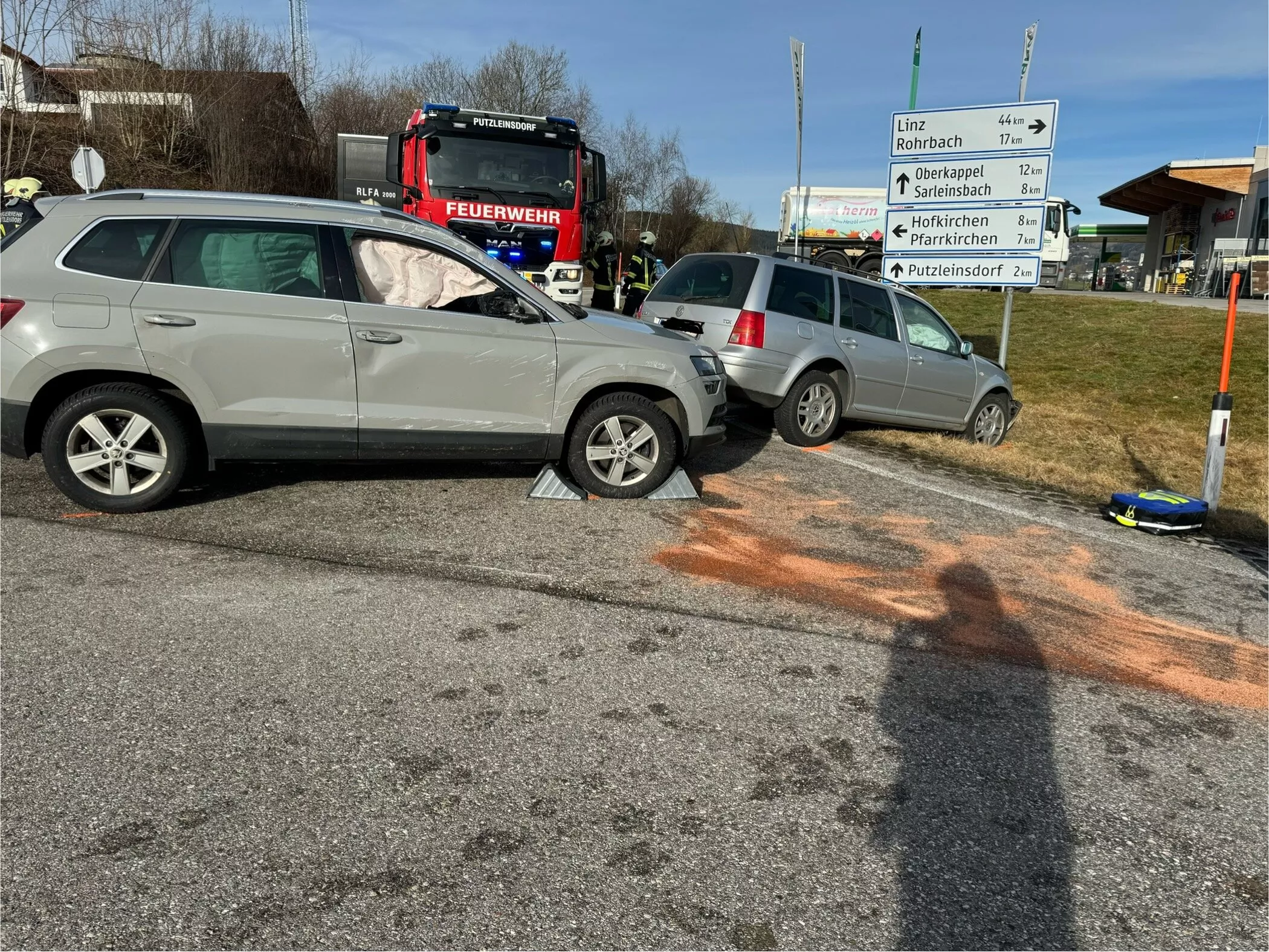 Personenrettung nach Verkehrsunfall in Putzleinsdorf
