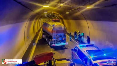 Auffahrunfall im Autobahntunnel endet glimpflich VU-LKW-Kienbergtunnel-20240227-092155.jpg