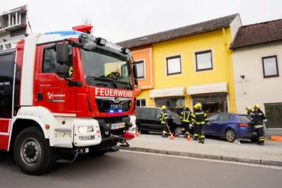 Verkehrsunfall in Hagenberg im Mühlkreis führt zu Einsatz der Feuerwehr foke-94984.jpg