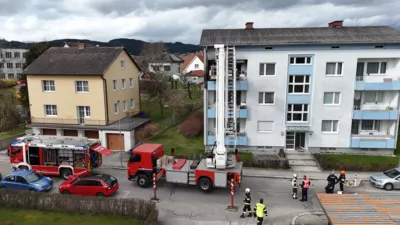 Brand auf Balkon in Freistadt Polizisten löschten PANC-19700101020096562-002.jpg