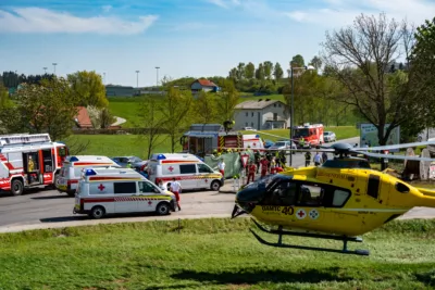 Tragischer Verkehrsunfall im Bezirk Rohrbach fordert ein Todesopfer A7403124-2400.jpg