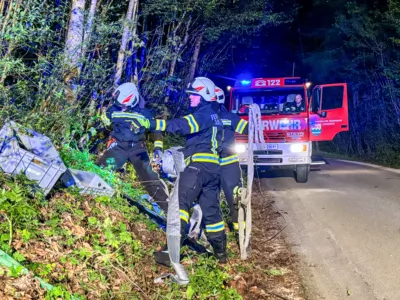 Verkehrsunfall in Grünburg IMG-3534.jpg