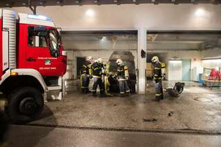 Rettungswagen bei Brand in Rotkreuz-Halle zerstört brand-rettungswagen_01.jpg