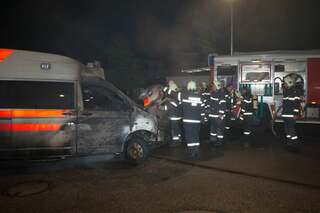 Rettungswagen bei Brand in Rotkreuz-Halle zerstört brand-rettungswagen_08.jpg