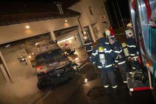 Rettungswagen bei Brand in Rotkreuz-Halle zerstört brand-rettungswagen_13.jpg