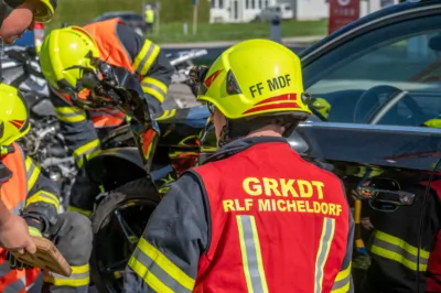Kreuzungskollision in Micheldorf fordert verletzten Motorradfahrer DSC-8777.jpg
