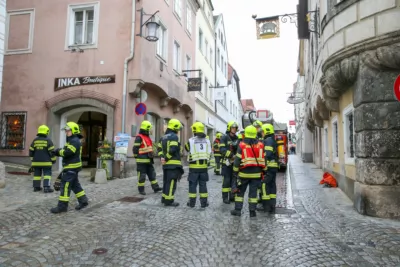 Feuerwehreinsatz bei Wohnungsbrand im Stadtzentrum von Steyr MADER-19700101020099401-023.jpg