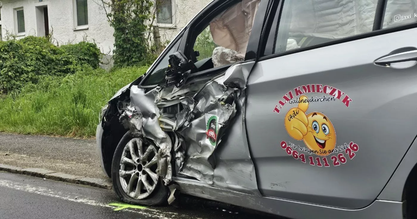 Vier Verletzte bei Verkehrsunfall in Engerwitzdorf