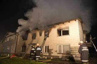 Brand vernichtet gesamten Wohnbereich während Besitzer in der Backstube arbeitet. wohnhausbrand-gruenbug_20.jpg