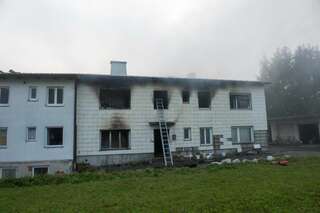 Brand vernichtet gesamten Wohnbereich während Besitzer in der Backstube arbeitet. wohnhausbrand-gruenbug_25.jpg