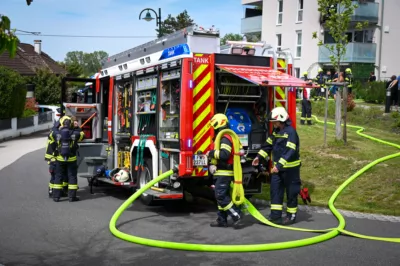 Nachbarn verhindern durch rasches Eingreifen schlimmeres bei Balkonbrand in Schönering DSC-1720.jpg