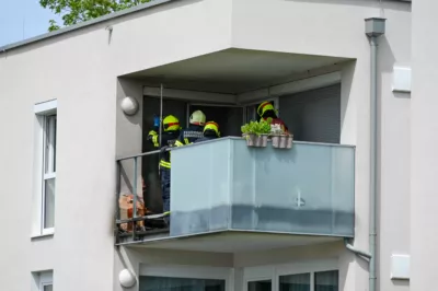 Nachbarn verhindern durch rasches Eingreifen schlimmeres bei Balkonbrand in Schönering DSC-1721.jpg