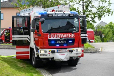 Nachbarn verhindern durch rasches Eingreifen schlimmeres bei Balkonbrand in Schönering DSC-1742.jpg