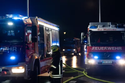 Stadel in Flammen: Feuerwehren verhindern Großbrand A7403704-2400.jpg