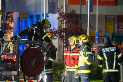 Stadel in Flammen: Feuerwehren verhindern Großbrand A7403711-2400.jpg