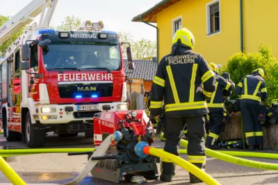 Feuerwehren löschen Brand in Sierning PANC-2024050516037489-065.jpg