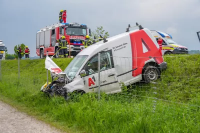 Schwerer Verkehrsunfall in Kronstorf fordert mehrere Verletzte DSC01322.jpg