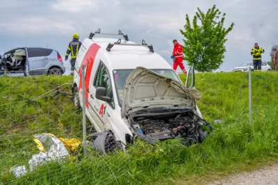 Schwerer Verkehrsunfall in Kronstorf fordert mehrere Verletzte DSC01327.jpg