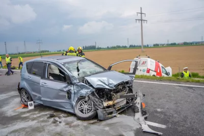 Schwerer Verkehrsunfall in Kronstorf fordert mehrere Verletzte DSC01389.jpg