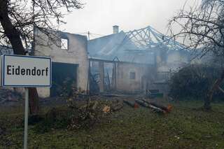 Bauernhof in Herzogsdorf brannte bauernhofbrand-herzogsdorf_02.jpg